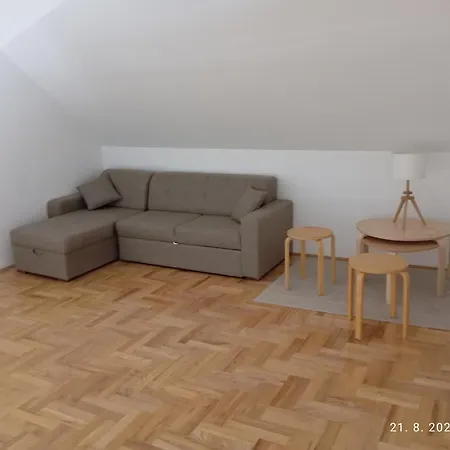 Zova Hemel Apartment *
